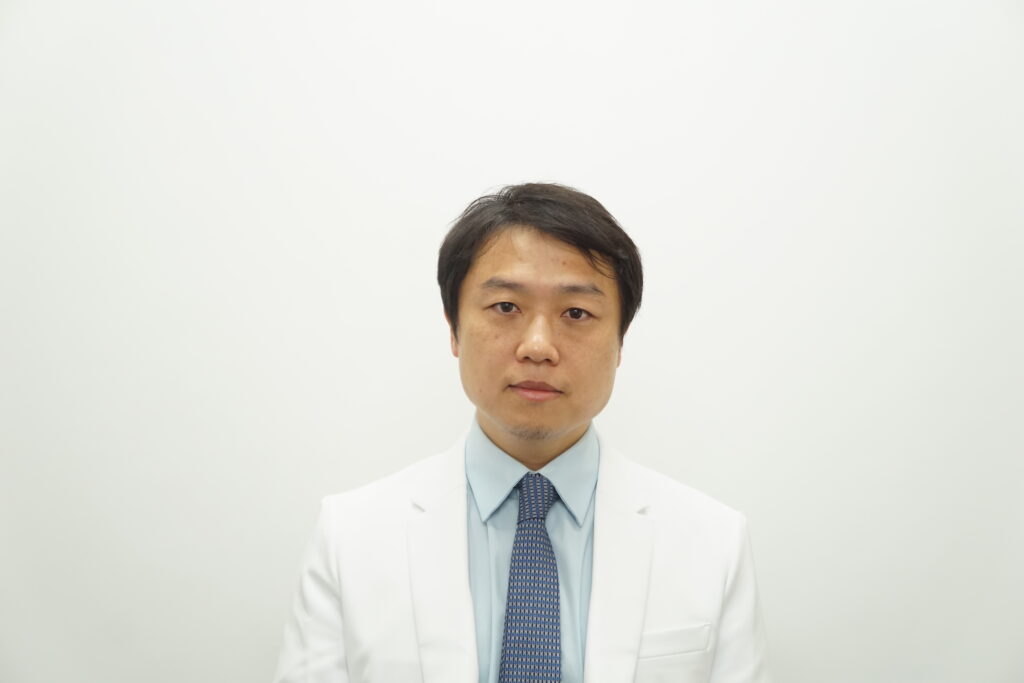 庾　賢